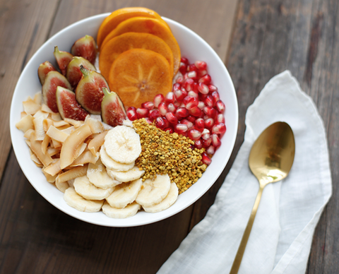 THE CHAI-SPICED COCONUT SMOOTHIE BOWL