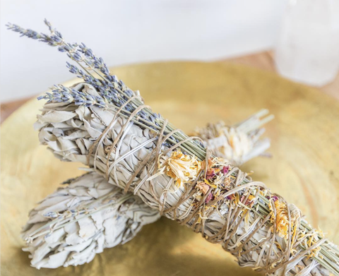 Demystifying Sage Smudging with Naha Armády