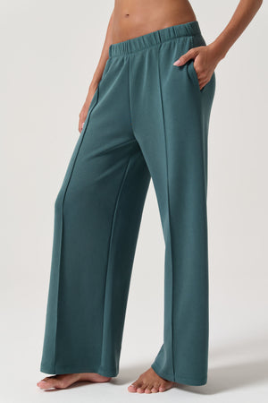 Roam Wide Leg Pant