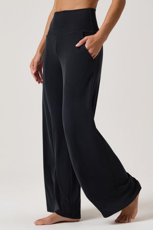 Zen Rib Journey Wide Leg Pocket Pant