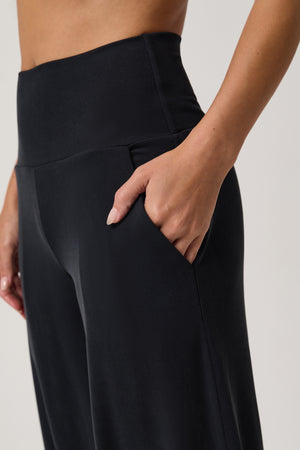 Zen Rib Journey Wide Leg Pocket Pant