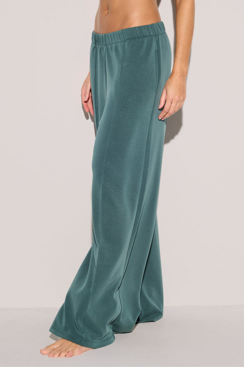 Roam Wide Leg Pant