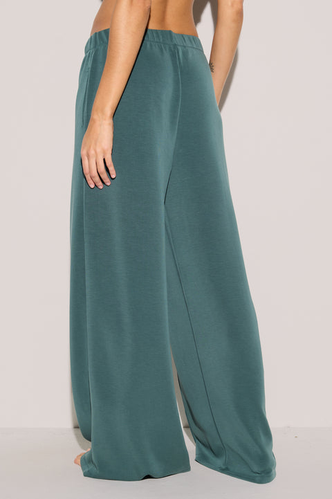 Roam Wide Leg Pant