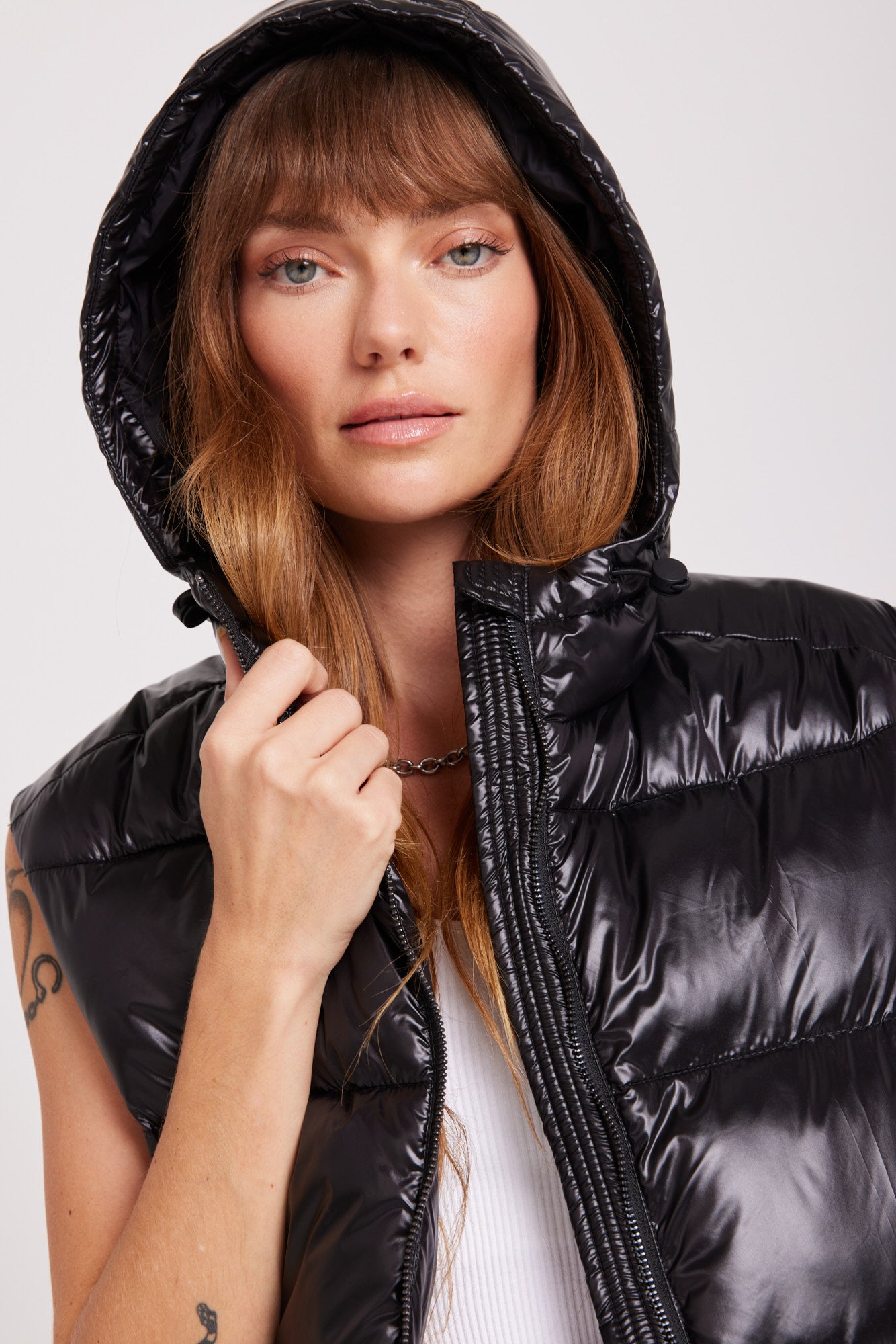 Cropped hot sale black puffer