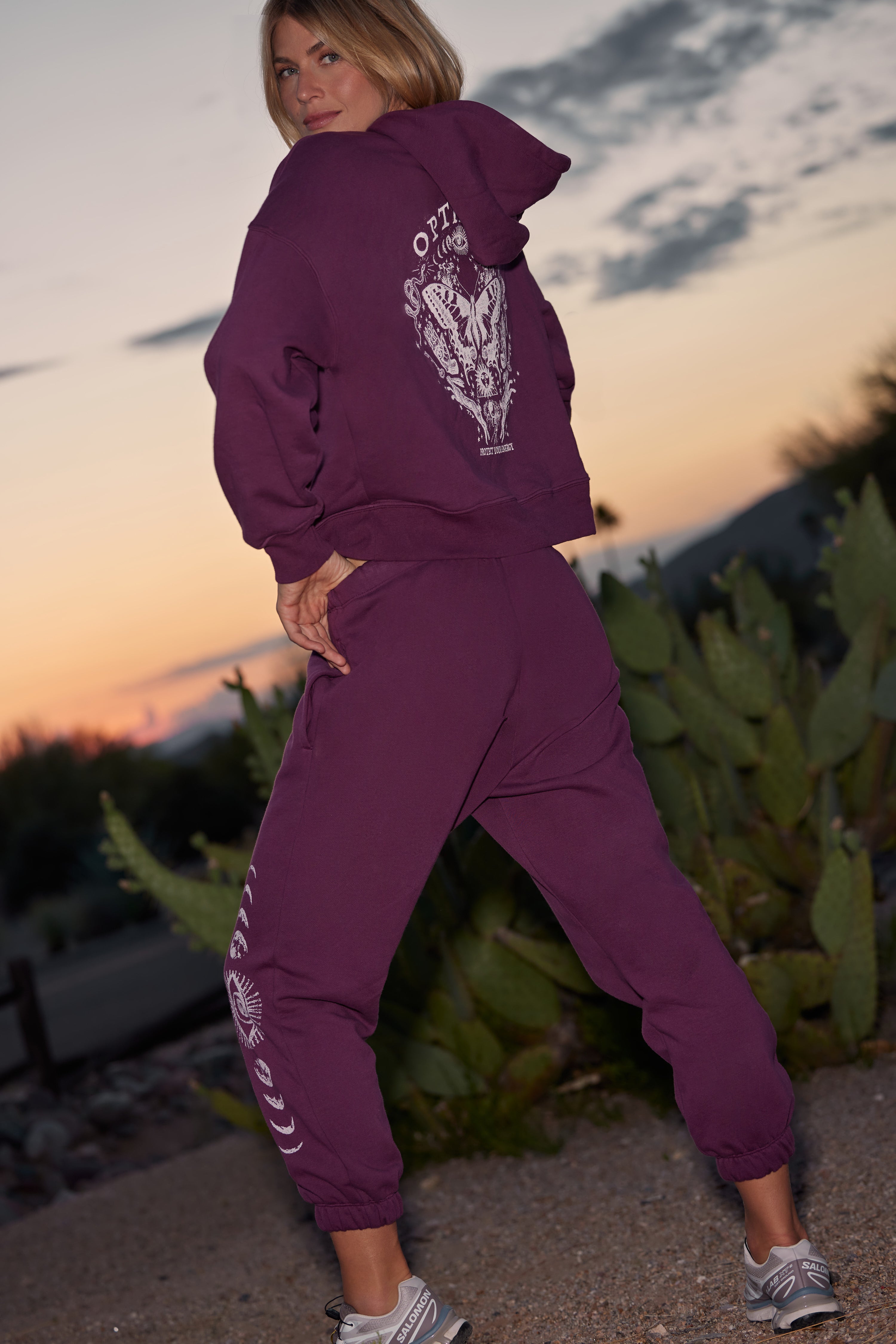 新品　ヨガウェア　spiritual gangster セットアップ 新品 ヨガウェア spiritual gangster セットアップ