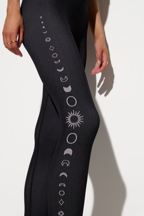 Seamless Icon Legging