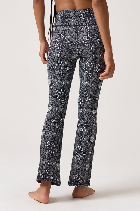 EuphoriaLift Infinity Crop Flare Legging