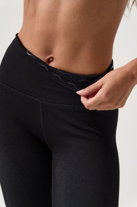 Seamless Lunar Icon Legging