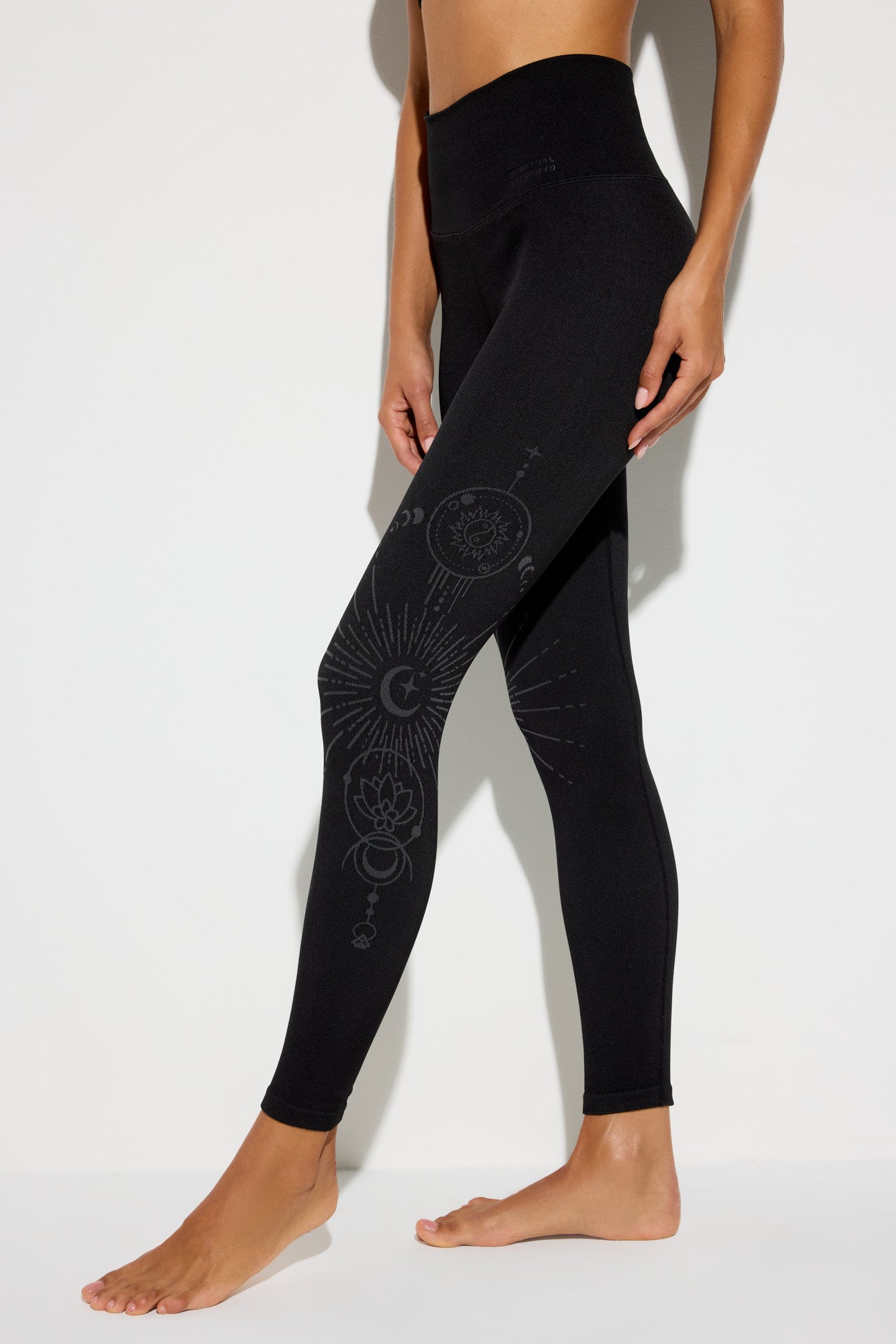 Seamless Lunar Light Icon Legging