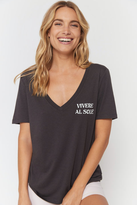 Vivere V Neck Tee